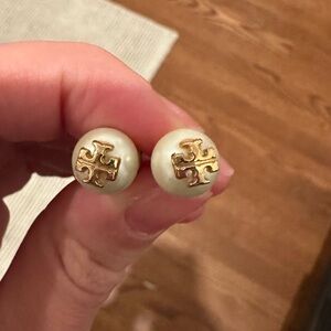 Tory Burch Pearl Errings